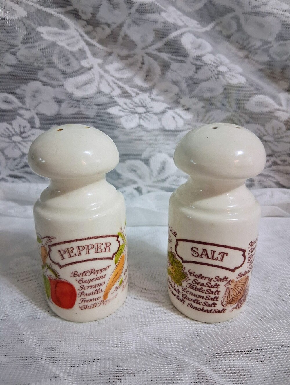 Vintage Avon Salt & Pepper Shakers Country Harvest Kitchen 1980